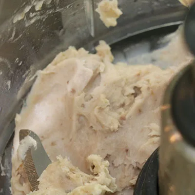 Glace à la banane prête à servir