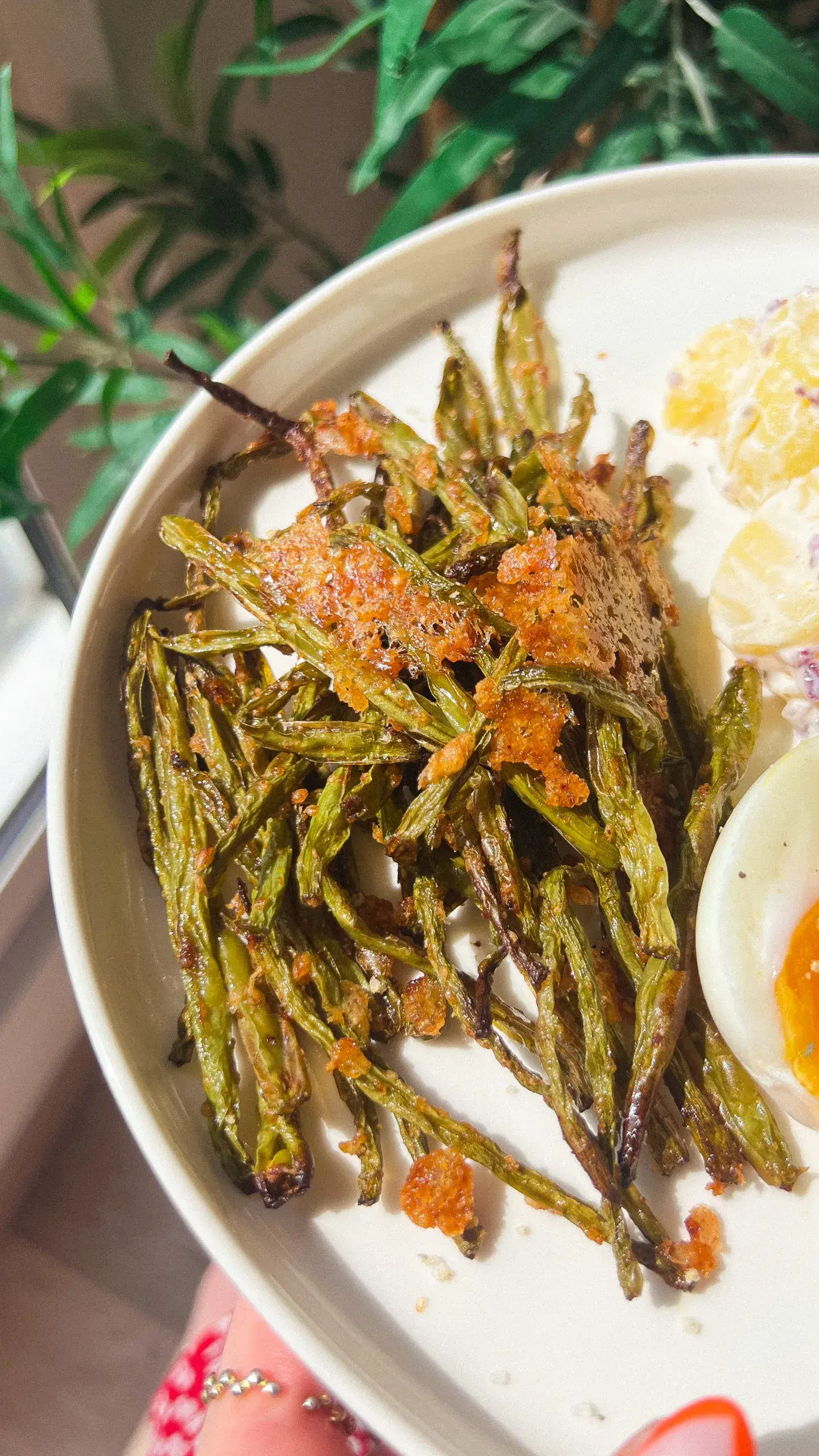 Haricots verts cuisinés dans une assiette